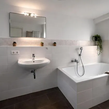 Apartment Schaebu! 8 Urlaub In Der Historischen Stadtmauer *